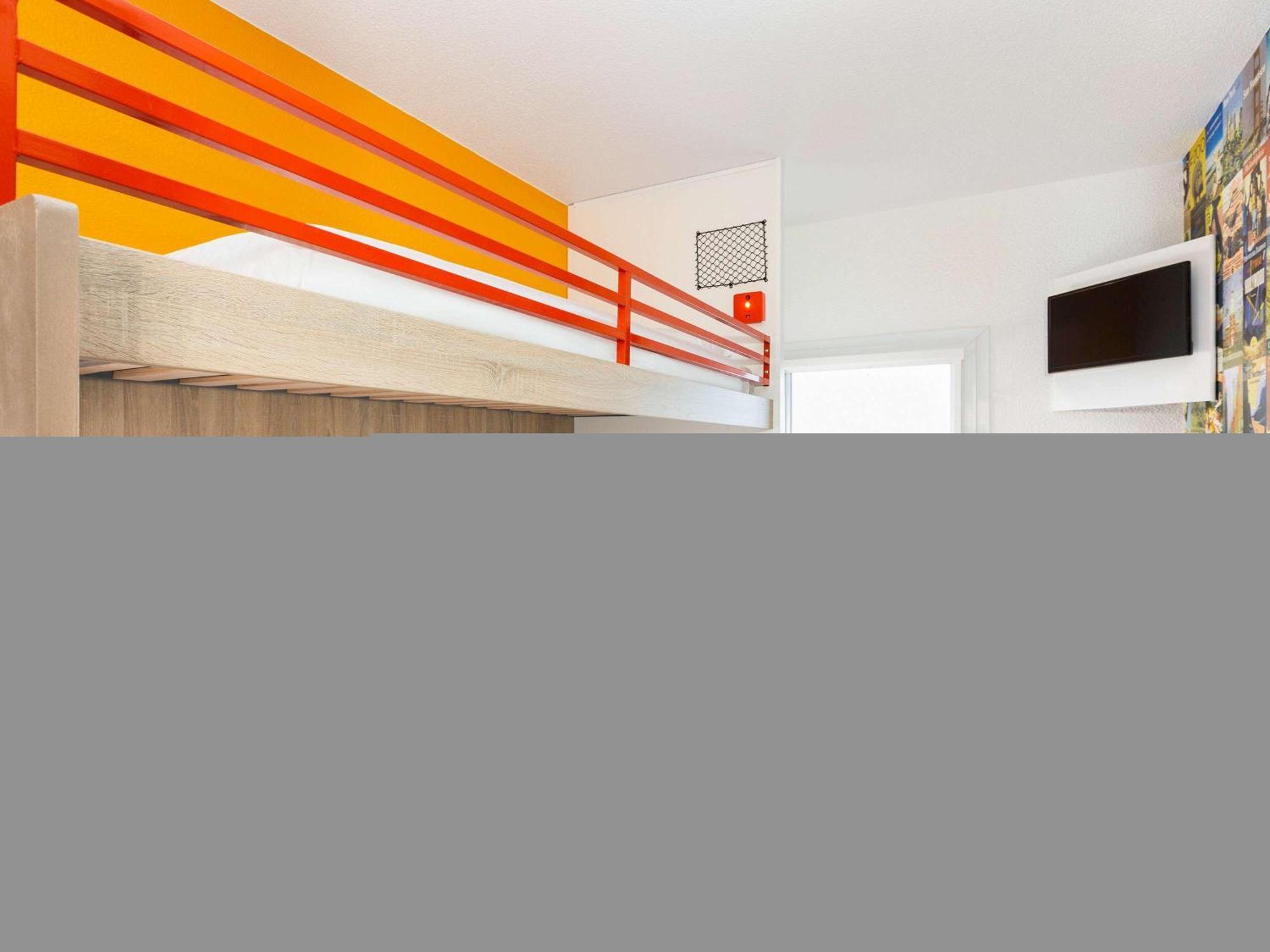 Hotelf1 Frejus Roquebrune Sur Argens Zewnętrze zdjęcie